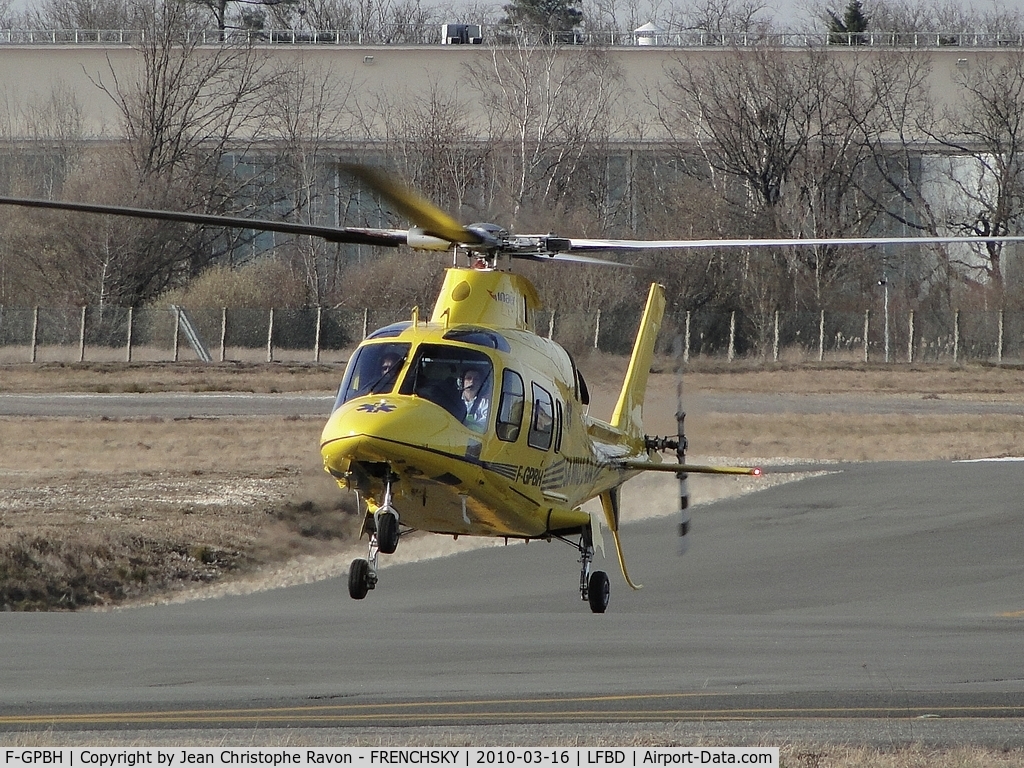 F-GPBH, Agusta A-109E Power C/N 11606, SAMU33