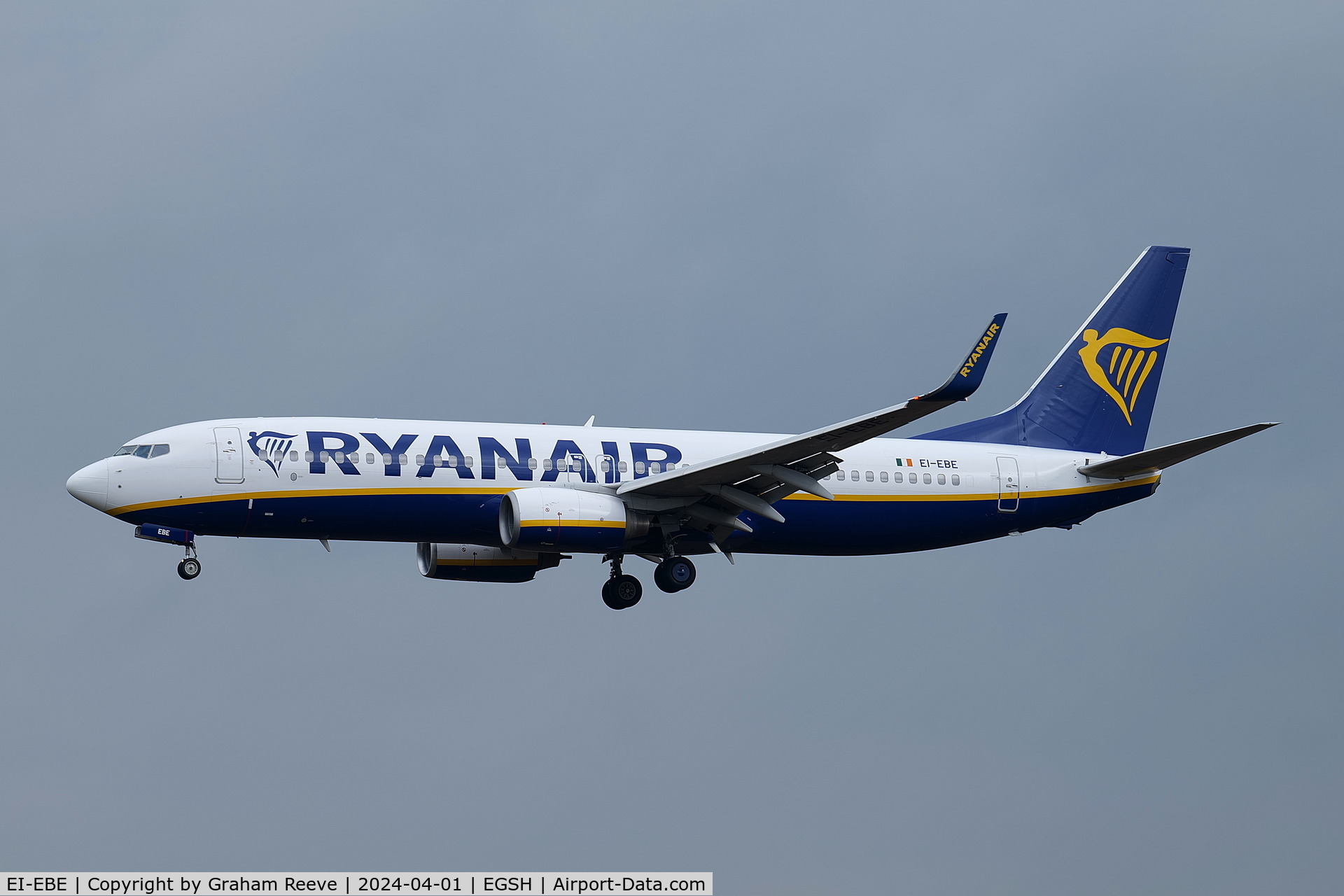 EI-EBE, 2009 Boeing 737-8AS C/N 37523, Landing at Norwich, the first Ryanair of the season.