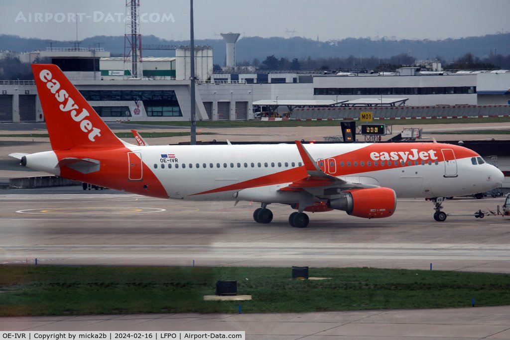 OE-IVR, 2016 Airbus A320-214 C/N 7243, Taxiing