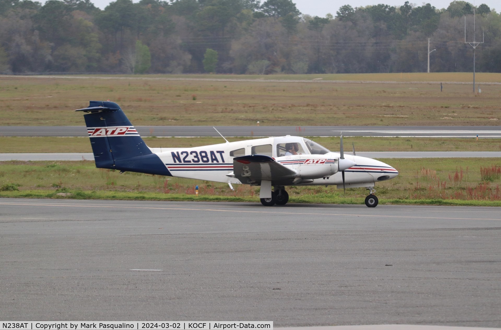 N238AT, 2000 Piper PA-44-180 Seminole C/N 4496037, Piper PA-44-180