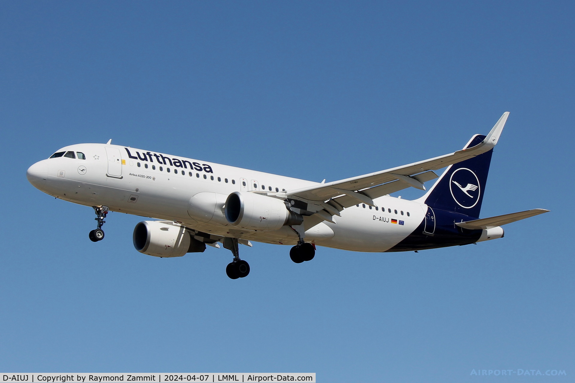 D-AIUJ, 2014 Airbus A320-214 C/N 6301, A320 D-AIUJ Lufthansa