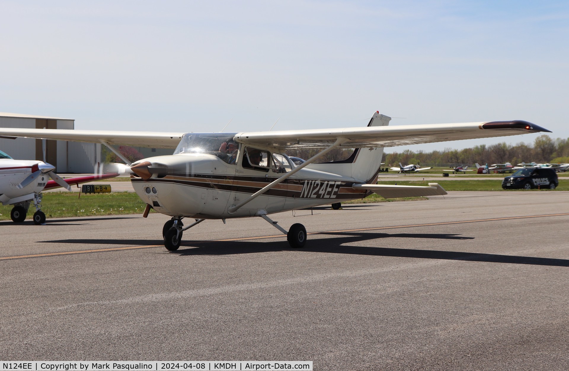 N124EE, Cessna 172N C/N 172-68996, Cessna 172N