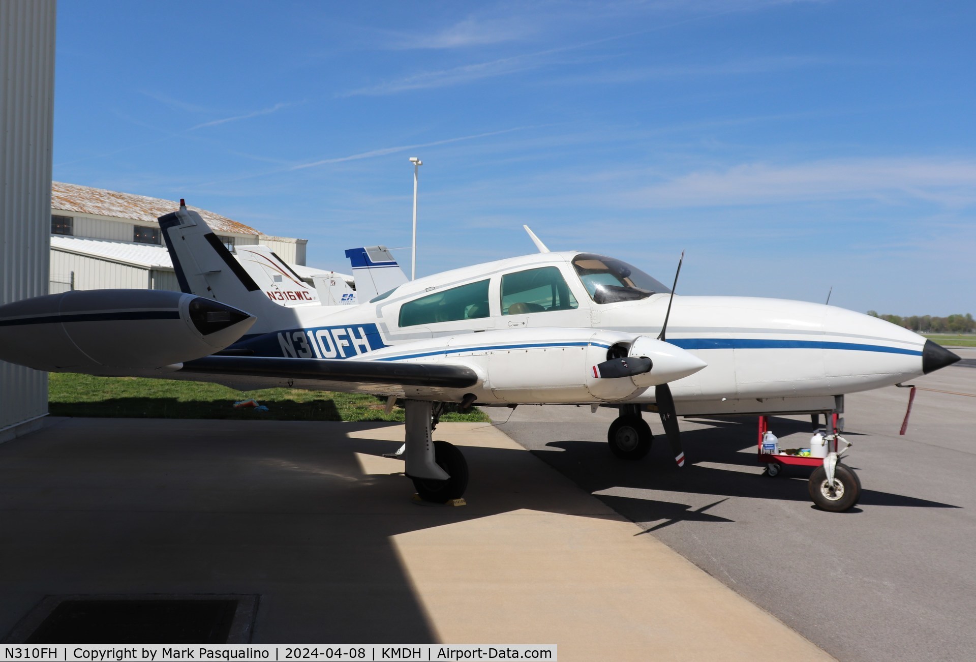 N310FH, Cessna 310R C/N 310R1887, Cessna 310R