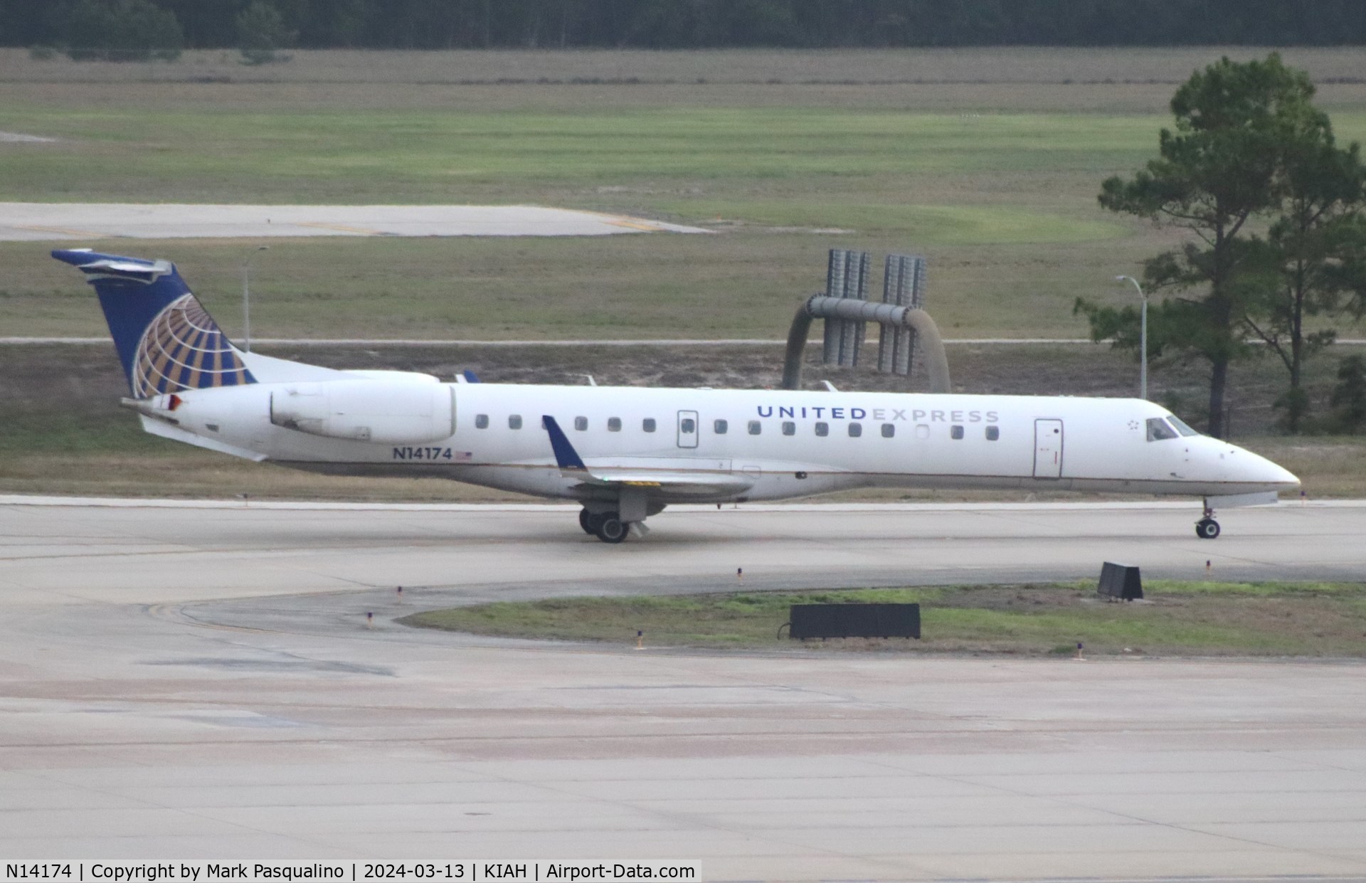 N14174, 2004 Embraer ERJ-145XR (EMB-145XR) C/N 14500876, EMB-145XR