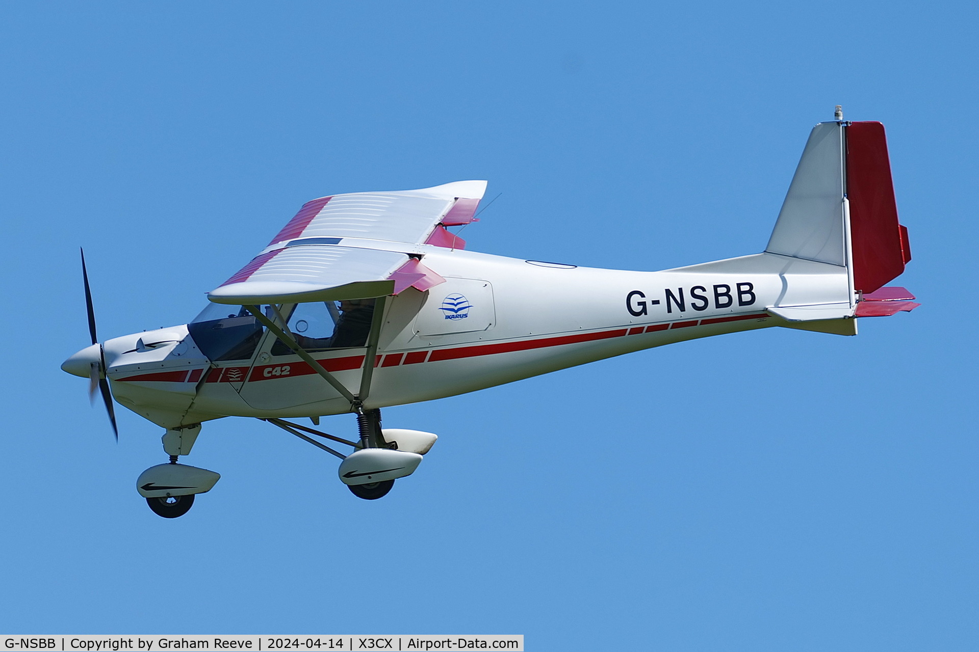 G-NSBB, 2004 Comco Ikarus C42 FB100 VLA C/N PFA 322-14162, Over head at Northrepps.