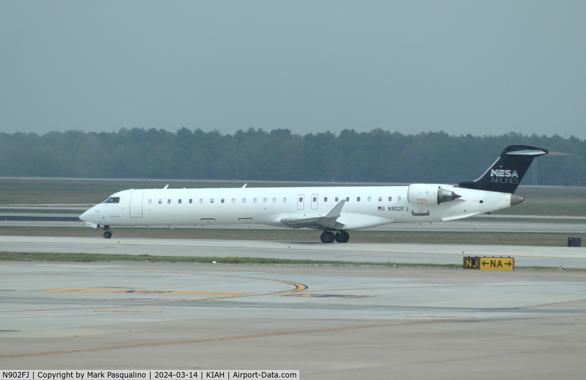 N902FJ, 2003 Bombardier CRJ-900ER (CL-600-2D24) C/N 15002, CL-600-2D24