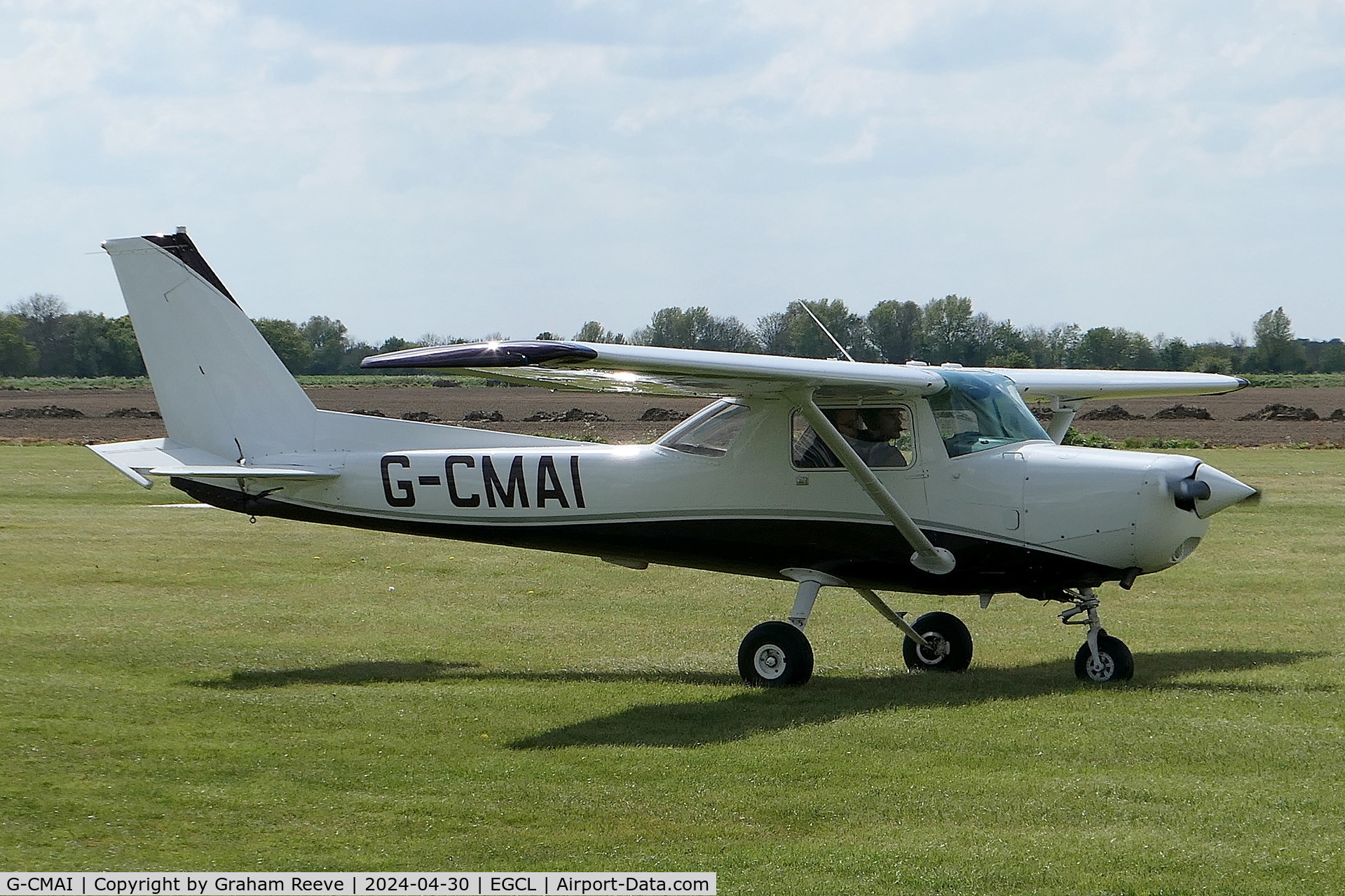 G-CMAI, 1977 Cessna 152 C/N 15280418, Departing from Fenland.