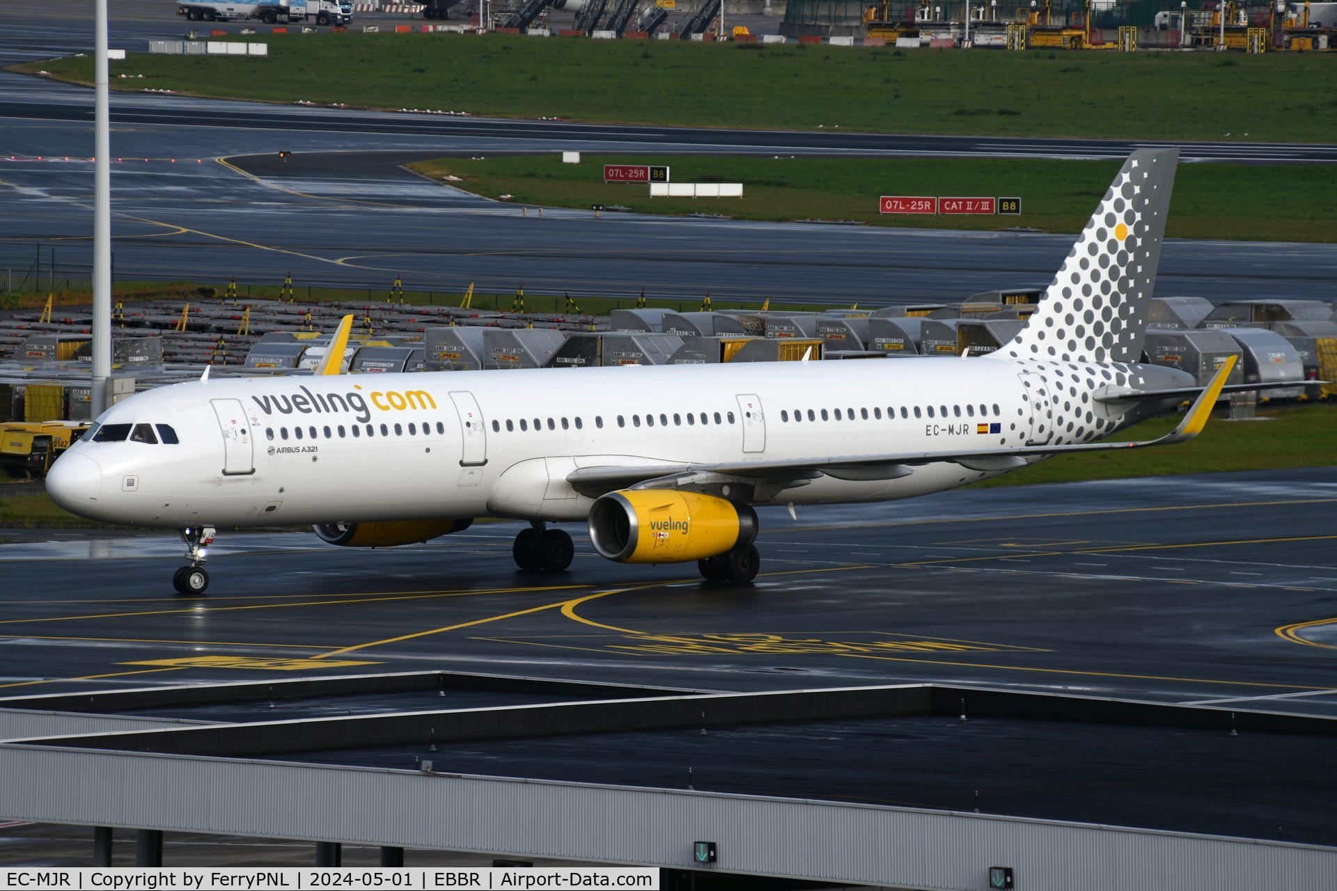 EC-MJR, 2016 Airbus A321-231 C/N 6933, Arrival of Vueling A321