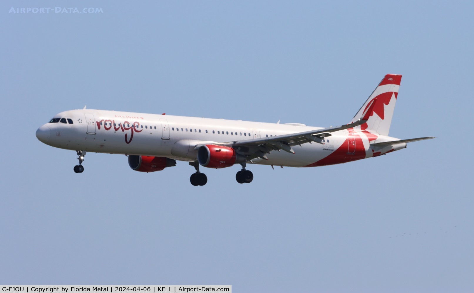 C-FJOU, 2015 Airbus A321-211 C/N 6873, Rouge A321 zx CYUL-FLL from Montreal QB