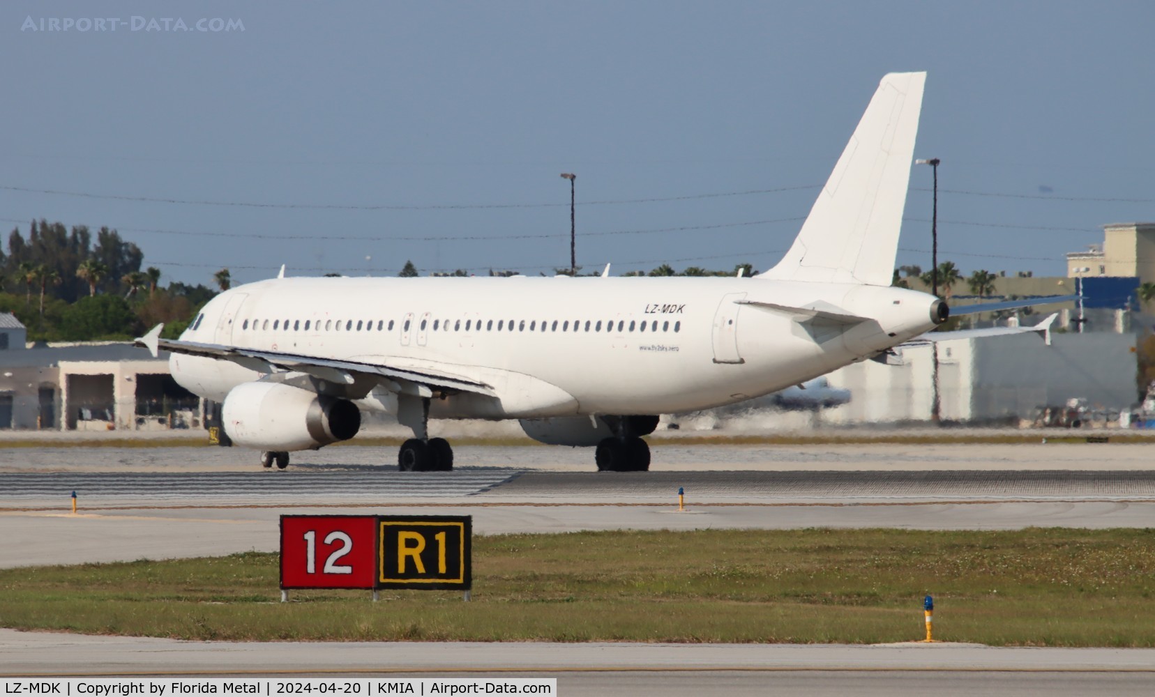 LZ-MDK, 2001 Airbus A320-232 C/N 1422, Fly to Sky A320 zx being leased by World Atlantic for MIA-VRA/MUVR  Varadero Cuba