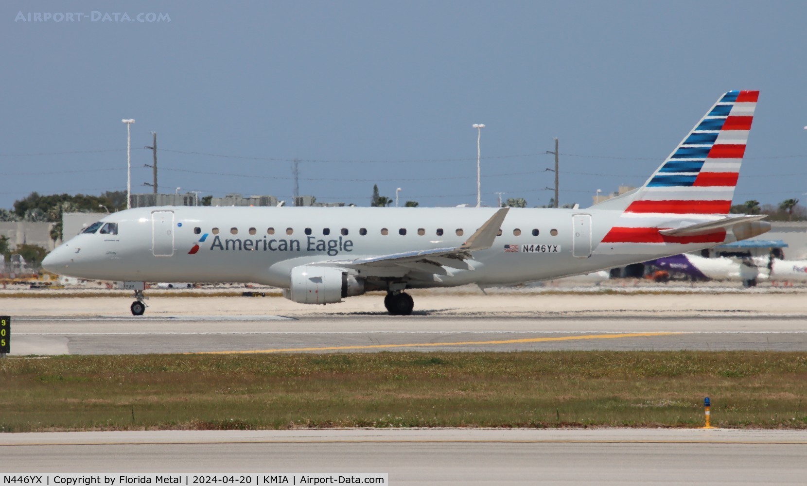 N446YX, 2015 Embraer 175LR (ERJ-170-200LR) C/N 17000457, RPA/AE E175 zx MIA-SDF