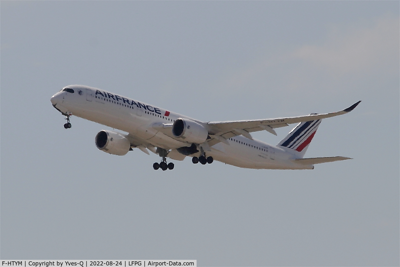 F-HTYM, 2022 Airbus A350-941 C/N 520, Airbus A350-941, Climbing from rwy 08L, Roissy Charles De Gaulle airport (LFPG-CDG)