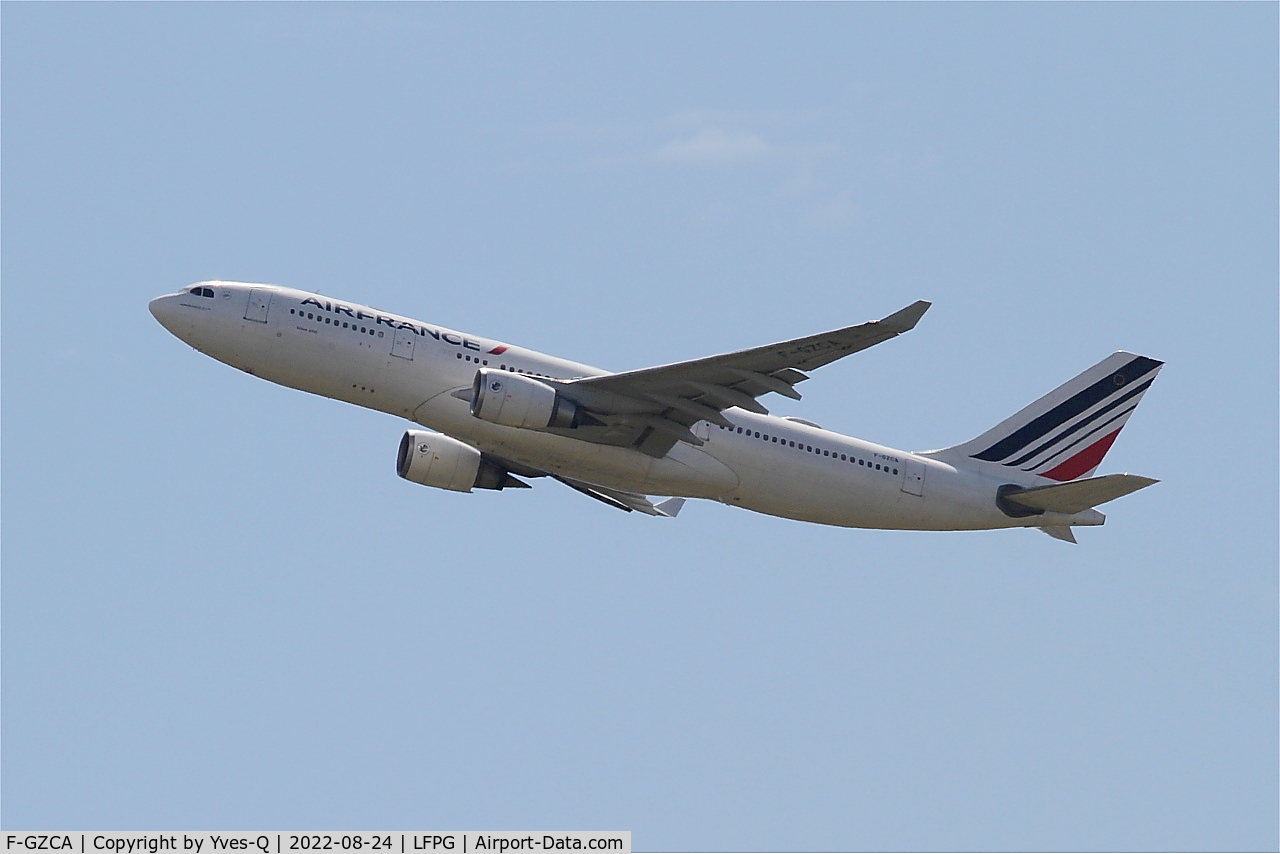 F-GZCA, 2001 Airbus A330-203 C/N 422, Airbus A330-203, Take off rwy 08L, Roissy Charles De Gaulle airport (LFPG-CDG)