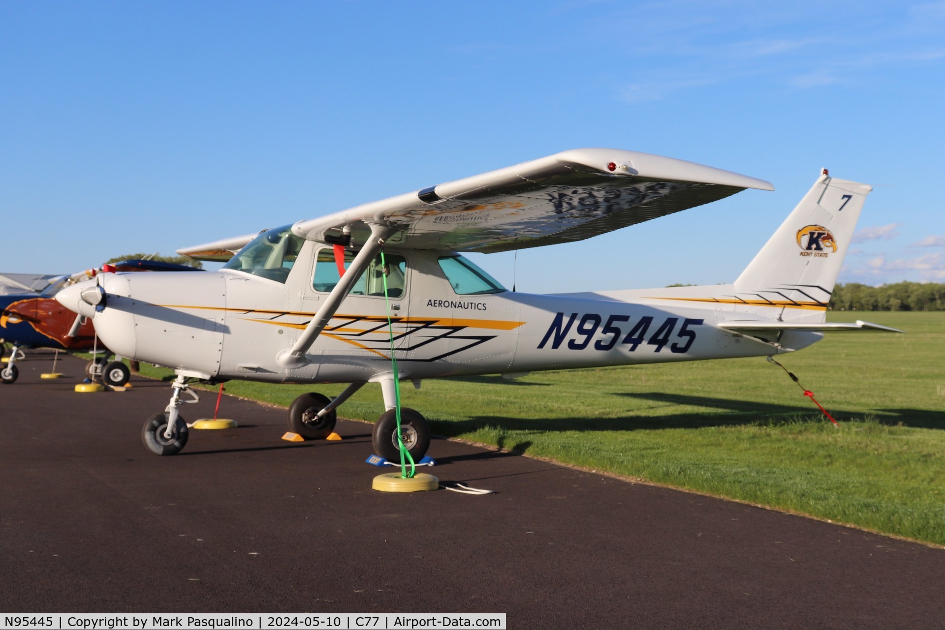 N95445, 1984 Cessna 152 C/N 15285898, Cessna 152