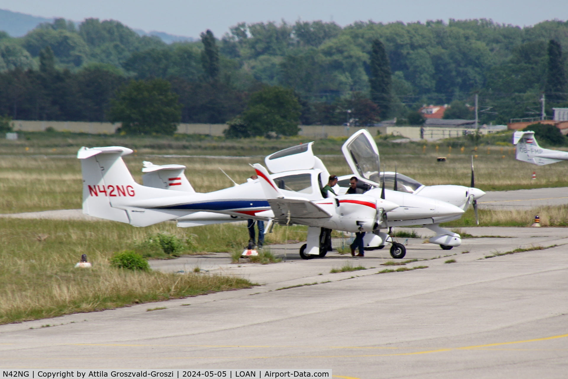 N42NG, Diamond DA-42NG Twin Star C/N 42.375, LOAN - WIENER NEUSTADT EAST AIRPORT, Austria