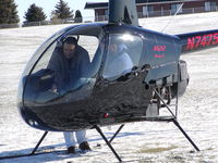N7475G @ KOWX - Robinson R22 on a very cold winter day in Ohio - by Tom Doerter