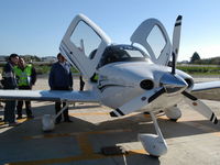 N365CD @ LEAX - Demonstration of the Cirrus SR22 during Aviation Celebration in LEAX Malaga, Spain - by Manel Mariño