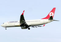 TC-JFG @ LHR - Turkish Boeing 737-800 (TC-JGF) landing at London Heathrow Airport, England in November 2005 - by Adrian Pingstone