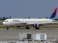 N836MH @ SEA - Delta Airlines Boeing 767 at Seattle-Tacoma International Airport - by Andreas Mowinckel