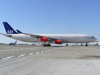 OY-KBM @ SEA - SCANDINAVIAN AIRLINES A340 at Seattle-Tacoma International Airport - by Andreas Mowinckel