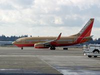 N739GB @ SEA - Southwest Airlines Boeing 737 in old livery at Seattle-Tacoma International Airport - by Andreas Mowinckel