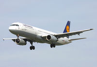 D-AIRL @ LHR - Lufthansa A.321 short finals to Heathrows 27R. - by Kevin Murphy