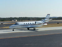 N633QS @ PDK - Taxing to 20L - by Michael Martin