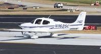 N1625C @ PDK - Taxing to 20R - by Michael Martin