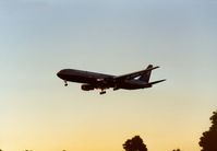 N649UA @ EGLL - United B767 dusk landing Rwy 27L - by Syed Rasheed