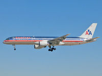 N723TW @ KLAS - American Airlines / 2000 Boeing 757-231 - by SkyNevada