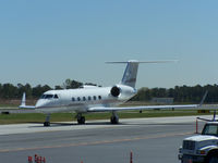 N186DS @ PDK - Taxing to Signature Air - by Michael Martin