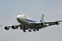 JA8098 @ LHR - Boeing 747 481 - by Les Rickman