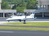 N416FX @ PDK - Taxing to Mercury Air Center - by Michael Martin