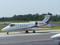 N929GW @ PDK - Taxing to Signature Air - by Michael Martin