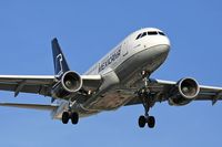 XA-UBR @ LAS - Mexicana Airlines XA-UBR (FLT MXA998) from Licenciado Benito Juarez Int'l (MMMX) on final approach to RWY 25L. - by Dean Heald