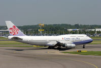 B-18207 @ AMS - CHINA AIRLINES 747 - by barry quince