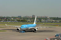 PH-AOD @ AMS - A 330 KLM - by barry quince