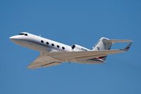 N21AM @ LAX - DirecTV 1984 Gulfstream Aerospace G-1159A N21AM climbing out from RWY 25L. - by Dean Heald