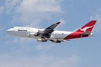 VH-OEC @ LAX - Qantas VH-OEC (FLT QFA107) climbing out from RWY 25R enroute to John F Kennedy Int'l (KJFK). - by Dean Heald