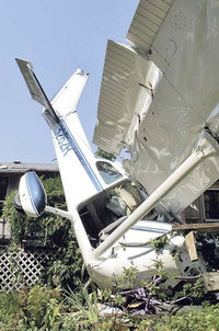 N5262R @ 0O9 - N5262 Crash at Gasque Ca. See https://www.ntsb.gov/_layouts/NTSB.Aviation/brief2.aspx?ev_id=20060923X01383&ntsbno=LAX06CA253&akey=1. - by Josh Jackson for Times standard