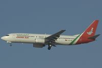 A4O-BR @ DXB - Oman Air Boeing 737-800 landing at DXB - by Yakfreak - VAP