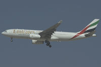 A6-EKR @ DXB - Emirates Airbus 330-200 - by Yakfreak - VAP