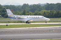 N625AT @ PDK - Landing 20L - Air Brakes Extended - by Michael Martin