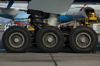 OE-LPB @ VIE - Austrian Airlines Boeing 777-200 main landing gear - by Yakfreak - VAP