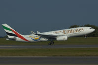 A6-EAB @ VIE - Emirates Airbus 330-200 - by Yakfreak - VAP