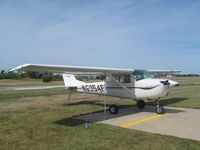 N6954F @ 1K1 - This little Cessna can be rented for 62 dollars/hour, here in Benton, Kansas. It still has the old cockpit but its service is pretty good to me. Worth flying it. - by Bartosz Oziembala