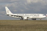 OE-LAO @ VIE - Austrian Airlines Airbus 330-200 in Star Alliance colors - by Yakfreak - VAP