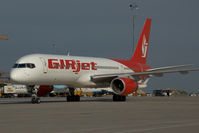 EC-JTN @ VIE - Girjet Boeing 757-200 - by Yakfreak - VAP