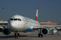 OE-LBE @ VIE - Austrian Airlines Airbus 321 - by Yakfreak - VAP