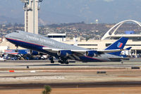 N182UA @ LAX - United Airlines N182UA (FLT UAL899) departing RWY 25R enroute to Narita Int'l (RJAA). - by Dean Heald